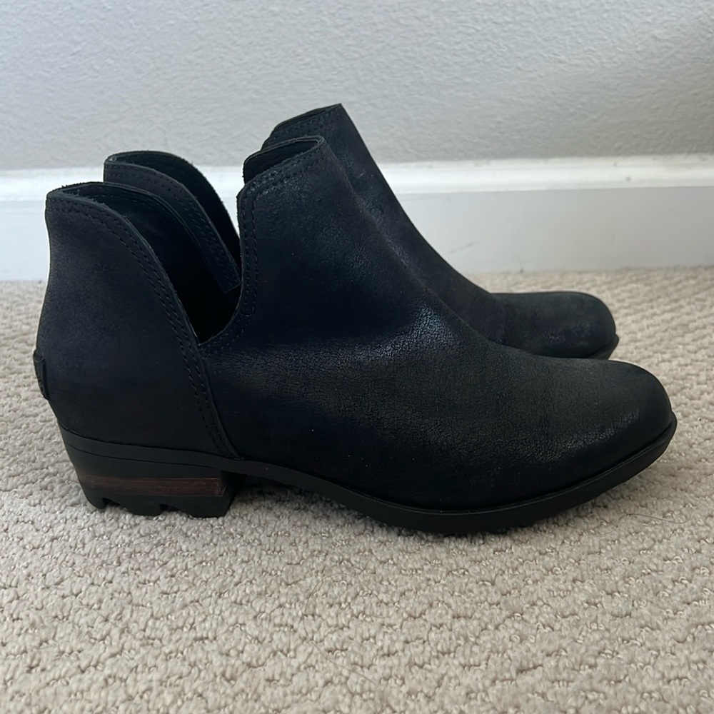 Sorel Black Leather Ankle Booties